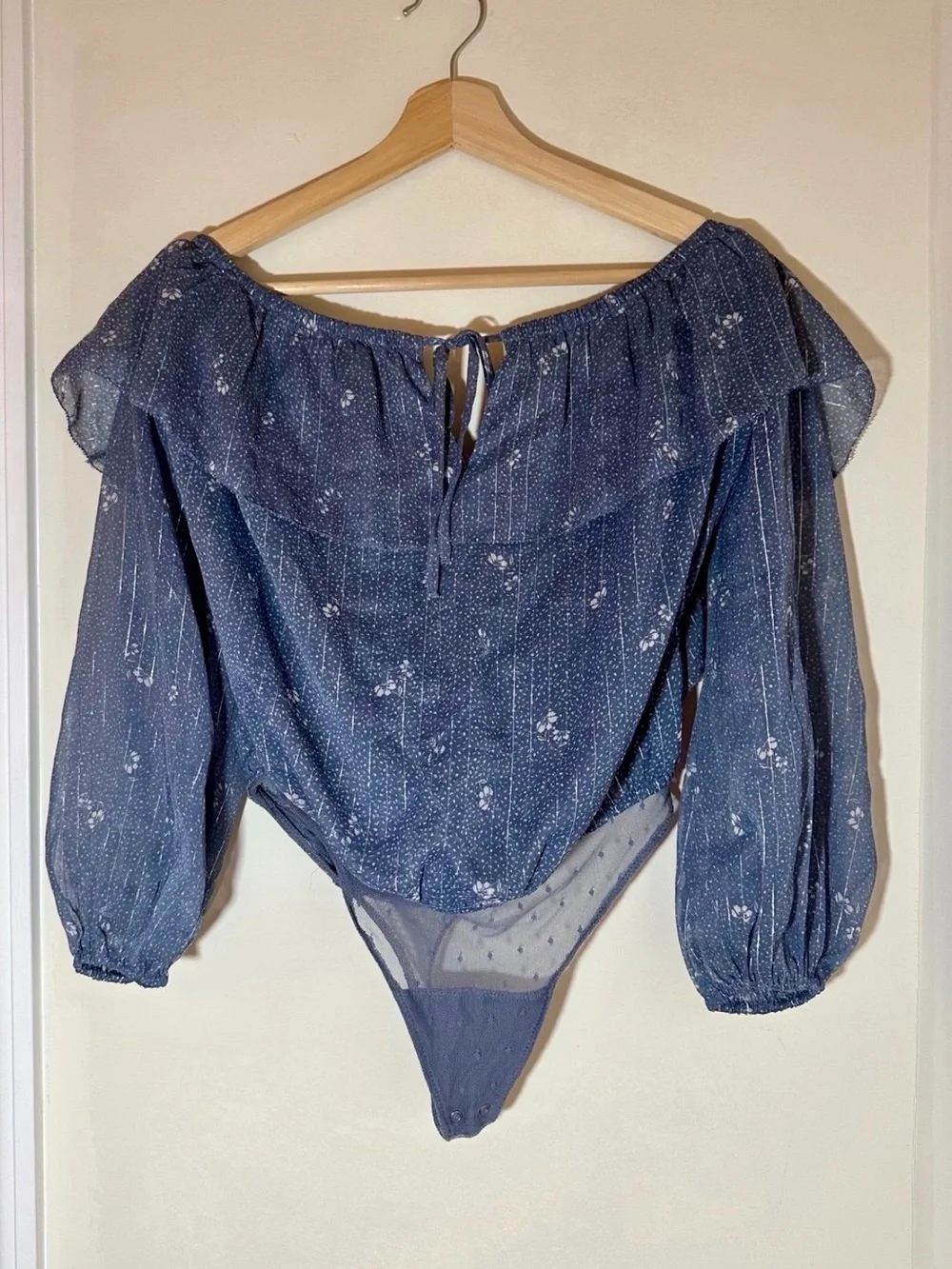 Abercrombie & Fitch Off Shoulder Blue Floral Bodysuit Blouse Large